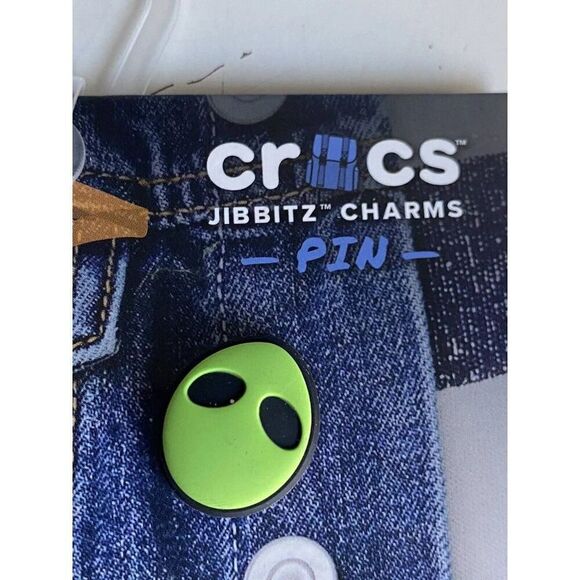 5 Pack Crocs Jibbitz Dude Pin Backer Alien Dominoes Peace Pizza Slice NEW - Picture 8 of 12